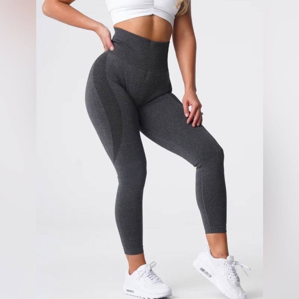 NVGTN Grey Contour Seamless Leggings in Charcoal.  Size XS